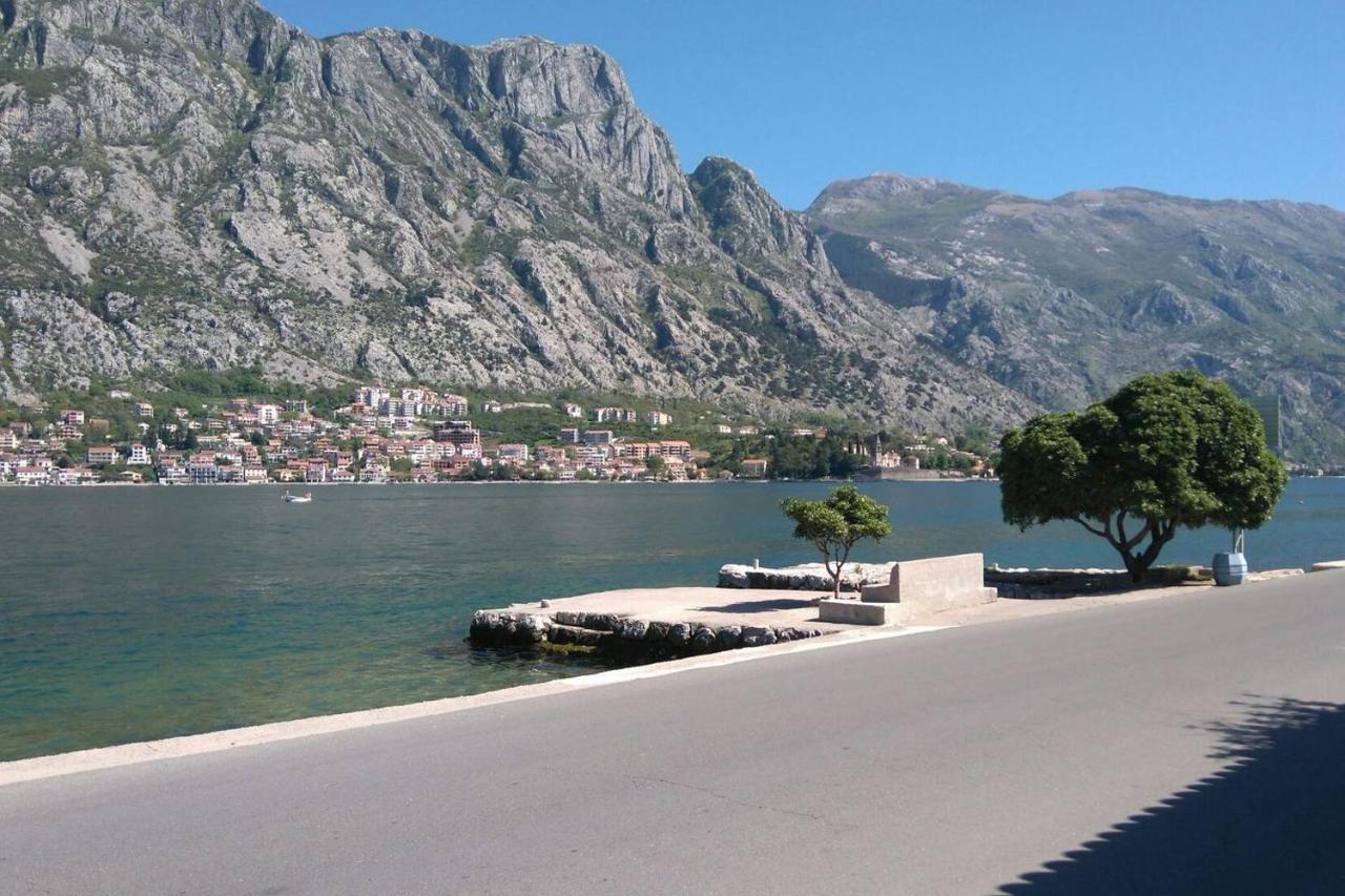 Mediterranean Holiday House & Apartments Kotor Exterior photo