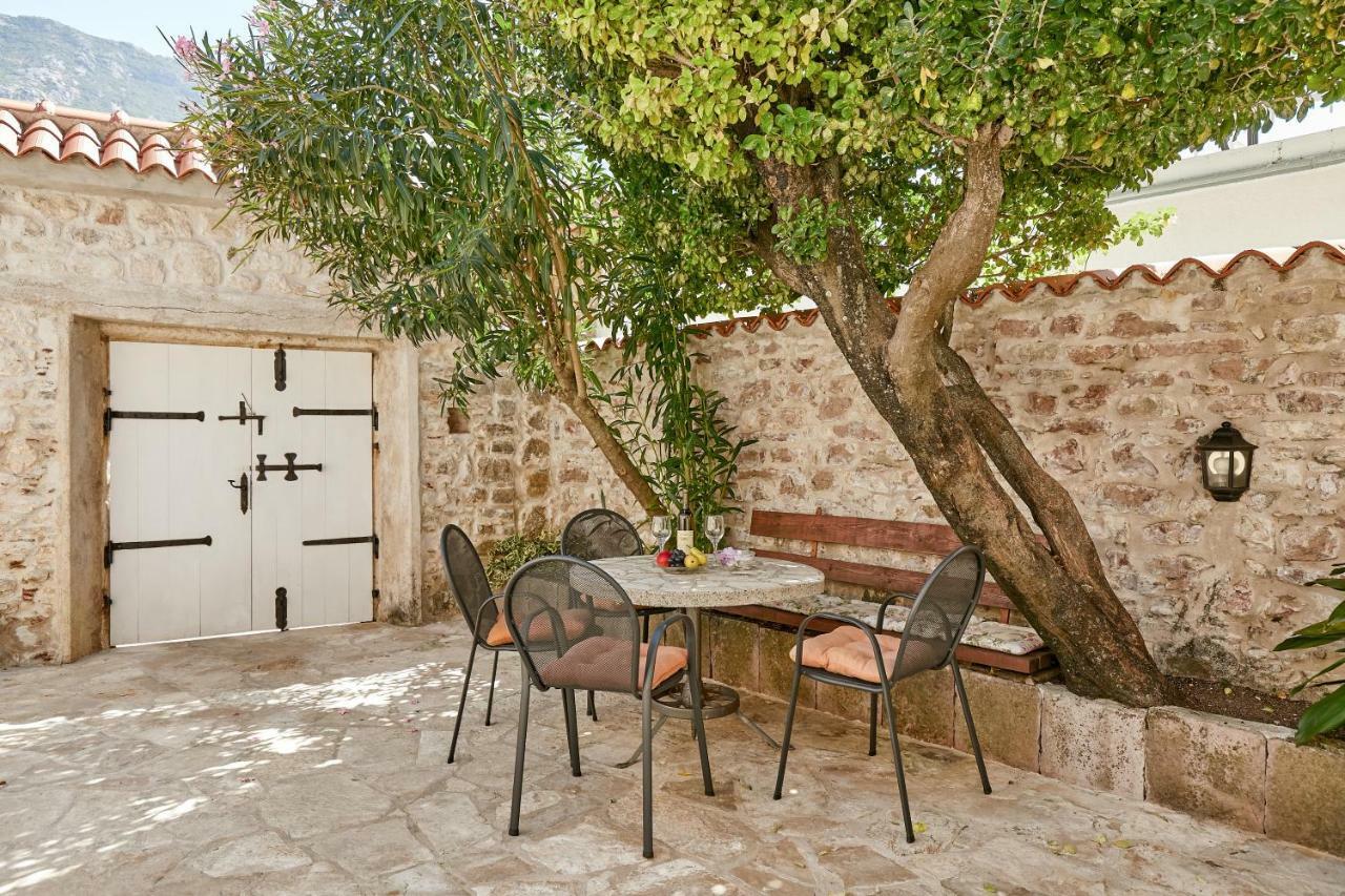 Mediterranean Holiday House & Apartments Kotor Exterior photo