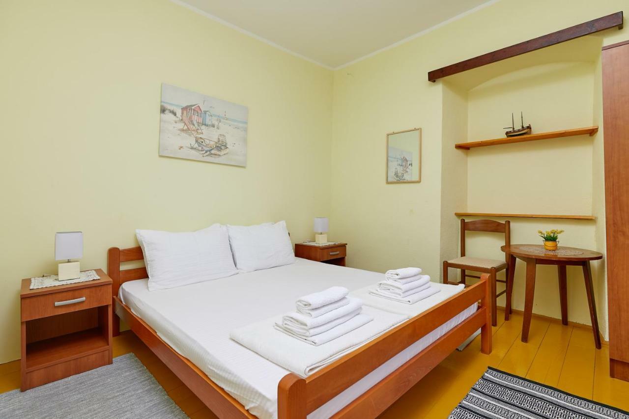 Mediterranean Holiday House & Apartments Kotor Exterior photo