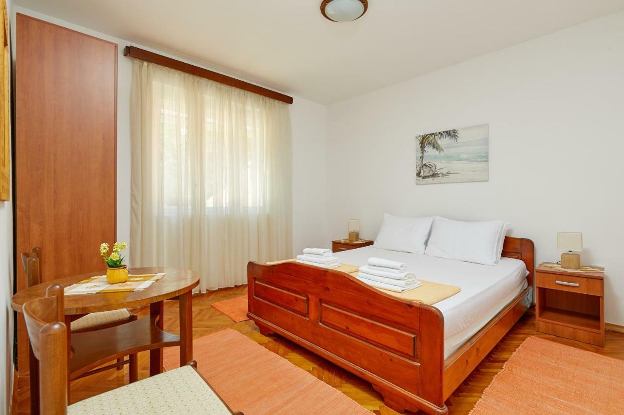 Mediterranean Holiday House & Apartments Kotor Exterior photo