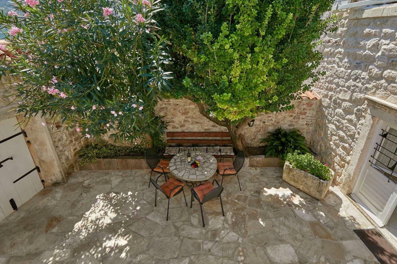 Mediterranean Holiday House & Apartments Kotor Exterior photo